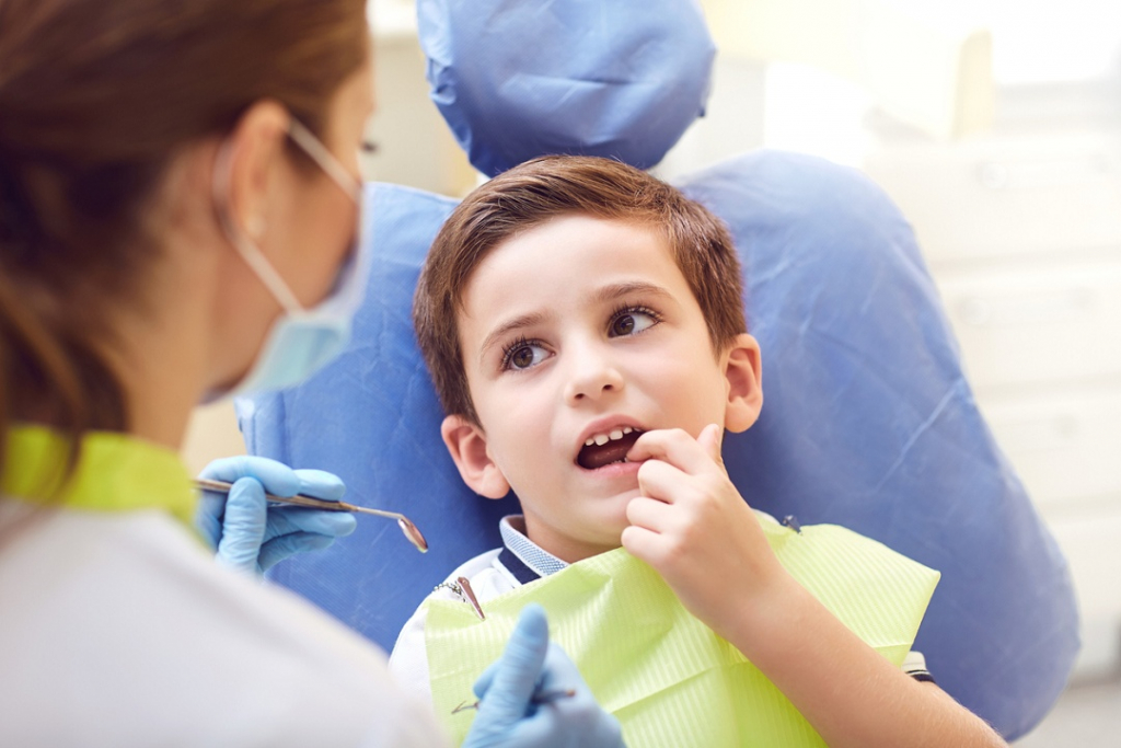 Pediatric dentistry in Vienna: When to visit a pediatric dentist – and how DentalAce makes the search easier for Parents