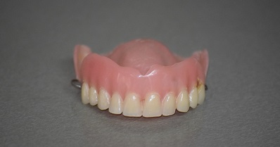 Zahnprothese Oberkiefer