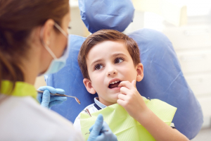 Pediatric dentistry in Vienna: When to visit a pediatric dentist – and how DentalAce makes the search easier for Parents
